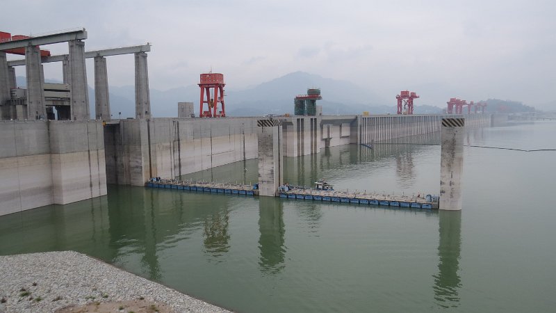 I (153) The dam.JPG